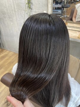 ロダット 横浜(LODAT by little) つやさらストレート・縮毛矯正・髪質改善【LODAT横浜】