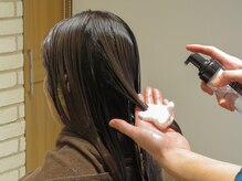 熱で温めた髪に泡でさらにコーティング!!