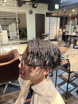 リー 東三国(Lee) ツイストスパイラル