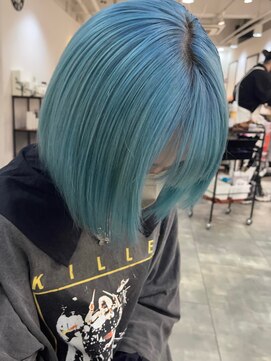 イリ 梅田(ili) ハイライトカラーミルクティーベージュレイヤーカット