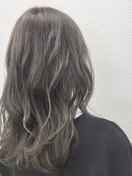 アットユープラス イオン尾平店(at-U plus)の写真/《全体染め¥3300~》《根元染め¥2450~》こだわりの価格と品質で理想のカラーを実現します♪