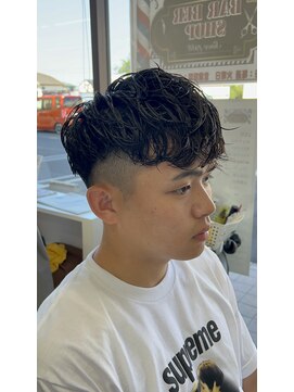 ヘアサロンナンバーワンクラブ上和田本店 ニュアンスパーマ×フェード
