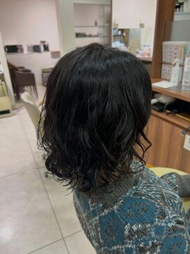 デフィ アオヤマ(defi AOYAMA) 大人可愛い黒髪ニュアンスパーマ