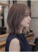 切りっぱなしミディアムレイヤーボブ