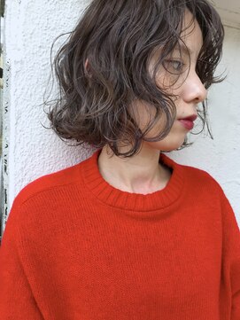 ムジーク(Musiiik) 大人クールなパーマスタイル