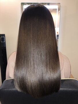 アールサロン アオヤマ(Rr SALON AOYAMA) プラチナミネコラ