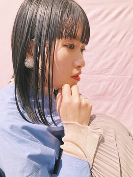 リヤン(Lien) ぱつっとセミロング