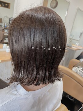 ゴコチ(5cochi) 【天女目】外ハネスタイル*アッシュカラー