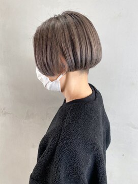 アイティーバイアルバム 下北沢店(IT by ALBUM) グレージュショート_アースカラーくびれヘアツートン_ba367911