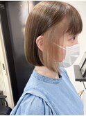 ベージュのインナーカラー