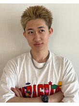 【スタイリスト紹介 川内絵人】