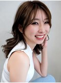巻き髪 骨格診断 ニュアンスアレンジ ミディアムレイヤー