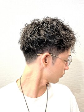 銀座マツナガ 神田店 メンズゆるふわパーマツーブロック刈り上げ人気