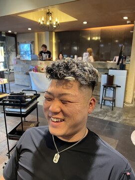 リー 東三国(Lee) 刈り上げメンテナンス