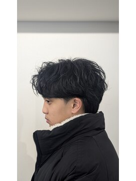 クロムトウキョウ ザ バーバー ネオン 新宿店(CHROM TOKYO the Barber ne/on) 毛流れニュアンスセンターパート