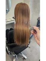 トッカ 茨木(tocca)&nbsp;「“クセ毛だから…”を卒業。湿気も怖くない髪質に変える」