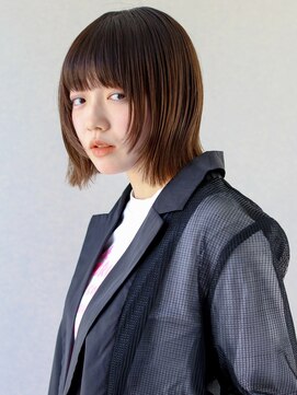 ヘアサロン ガリカ 表参道(hair salon Gallica) 顔周りレイヤーと外ハネで動きのある切りっぱなしボブ/前髪あり