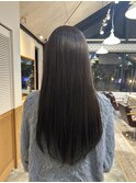 透明感のあるグレイアッシュカラー