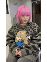ソルバイジゼル(sol by gisele) ピンク×ブラック ウルフカット