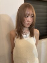 キー(kii) 顔周りレイヤー/レイヤーカット/ベージュカラー