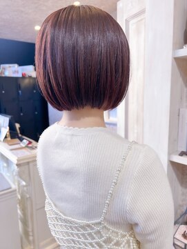 キャアリー(Caary) 福山市美容室Caary赤みカラーコーラルピンクカラーつやボブヘア