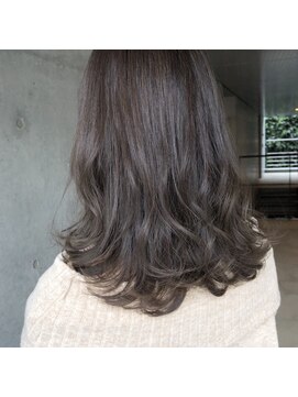 アピッシュ ギンザ(apish ginza) tomoヘア＊似あわせセミロング　ゆるウェーブ