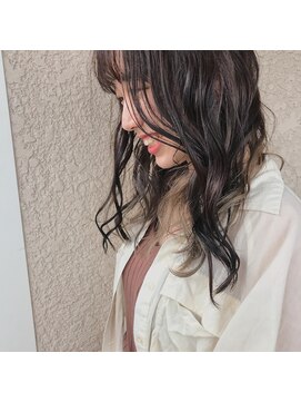 ナップヘアー NAP hair チラ見せ♪シアベージュ×インナーカラー