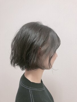 ヌム(Nm) グレージュボブ