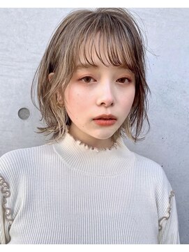 リコバイアフロート(riko by afloat) 外ハネレイヤーボブシークレットハイライト【riko荒木】