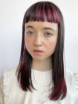 オシャレなダブルカラーなら【padme】へ。センスのいい提案でトレンドヘアに。