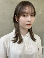 アクアオモテサンドウ(ACQUA omotesando)&nbsp;△大人可愛い外ハネロブヘアミディアムヘアシースルーバング