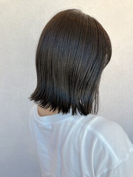 フォルメージ(formage) 艶グレー×ぷつっとボブ