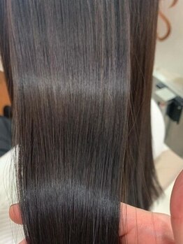ノブ ヘアデザイン 戸塚店(NOB hairdesign)の写真/【資生堂サブリミック】くせ毛・うねりを酸熱Trで内部から補修◎夏の紫外線対策に潤いと華やかさを★