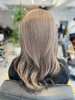 リアンバイアリュール(Lian by Allure)&nbsp;Lian by Allure 小田桐潤 ホワイトミルクティーカラー