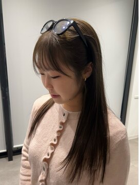 ヌヌ 渋谷 原宿 明治神宮前(nunu) レイヤーカットオリーブベージュグレージュ韓国ワンホンハッシュ