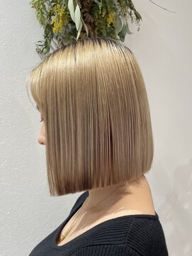 リル 茅ヶ崎(Liru:) 着物ヘア/ダークアッシュ/ミディアムレイヤーカット/茅ヶ崎駅