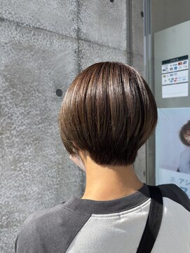 ニコ(NICO by KENJE) 大人丸みショートボブ/オリーブベージュ