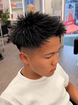 ルースト 心斎橋店(ROOST) 刈り上げセンターパート/波巻きツイストスパイラル/心斎橋