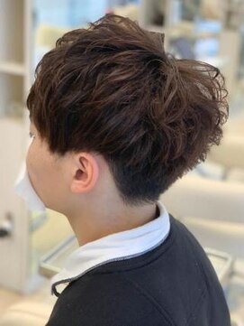 ミーティア バイ クアトロ(Meteor By QUATRO) 束感マッシュ☆