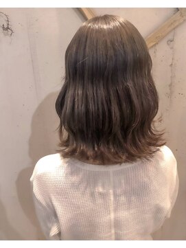 サロン ド ソーホー 蕨(Salon de SOHO) ペールグレージュ