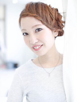 ラックスビーハカタ 福岡博多バスターミナル店(LUXBE HAKATA) クラシカル風編み込みアレンジ