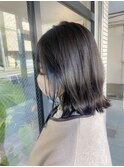 ビビッとブルーなイヤリングカラー