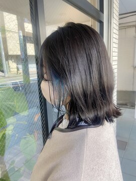 ミイロ(miiro) ビビッとブルーなイヤリングカラー