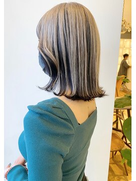 ルッツ(Lutz. hair design) アンブレラカラー【千代田彩夏】