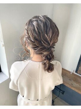 ロティー(loty) 【minami】ロブでもできる編みおろしヘアセット/結婚式ヘア