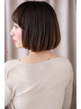 カバーヘア ブリス 大宮西口(COVER HAIR bliss) シルキーベージュ斜めバングステップボーンカットミニボブX大宮