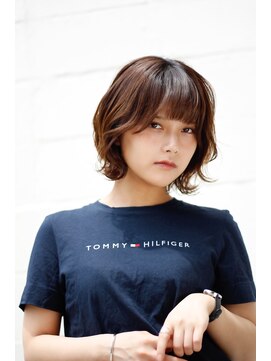 ココ(KOCO) 癖毛活かしてレイヤーボブ