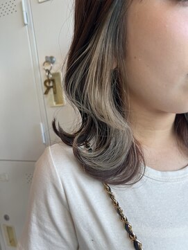 ヘアーエポック(hair epoque) くびレイヤーインナーカラーエモージュ小顔グレーベージュ