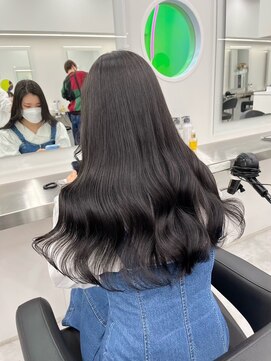 ノット 表参道青山(knot) 暗髪でも透明感たっぷり♪暗めのグレージュ