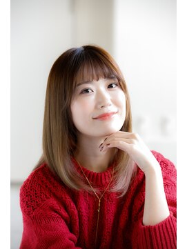 オーク(oak) ベージュカラー×レイヤースタイルで大人可愛い